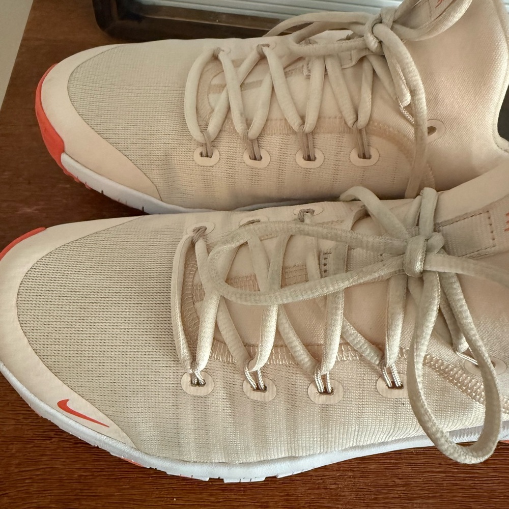 Nike Metcon 6 Beige Coral Trainers (Women’s) - Picture 5 of 12